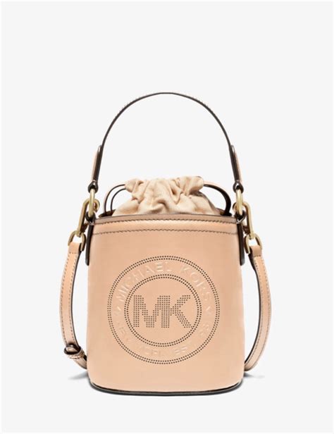 michael kors aidy bucket